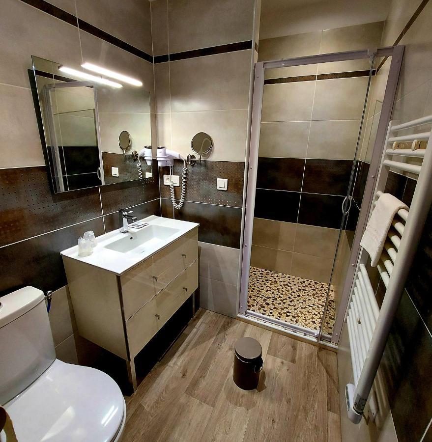 Hotel Les Hauts De Mourèze Εξωτερικό φωτογραφία